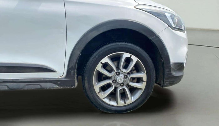 2017 Hyundai i20 Active 1.2 SX, Petrol, Manual, 1,06,044 km, Right Front Wheel