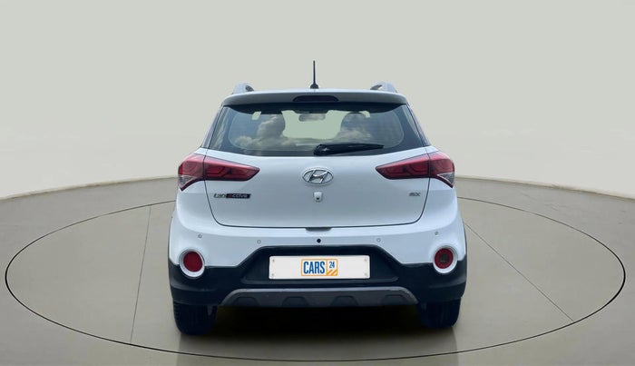 2017 Hyundai i20 Active 1.2 SX, Petrol, Manual, 1,06,044 km, Back/Rear