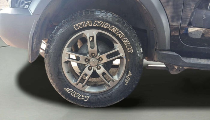2023 Mahindra Thar LX HARD TOP 4WD MT, Diesel, Manual, 31,665 km, Right Rear Wheel