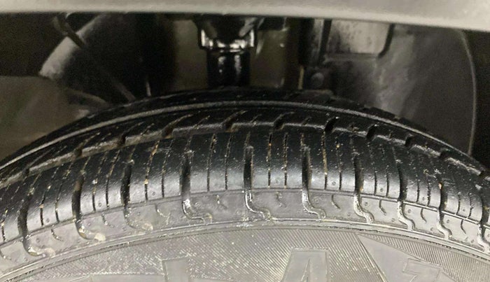 2018 Renault Kwid CLIMBER 1.0, Petrol, Manual, 18,079 km, Right Front Tyre Tread