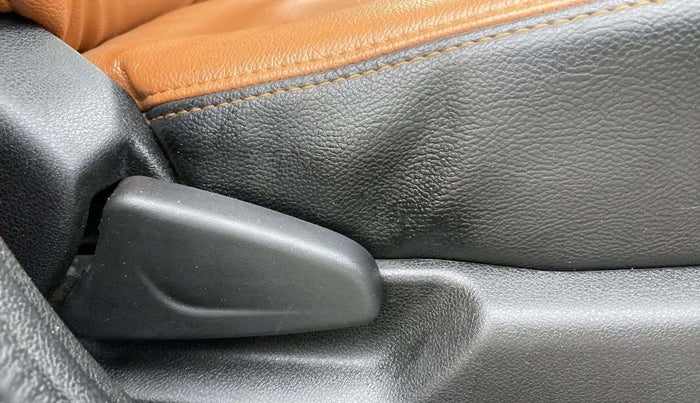 2018 Renault Kwid CLIMBER 1.0, Petrol, Manual, 18,079 km, Driver Side Adjustment Panel