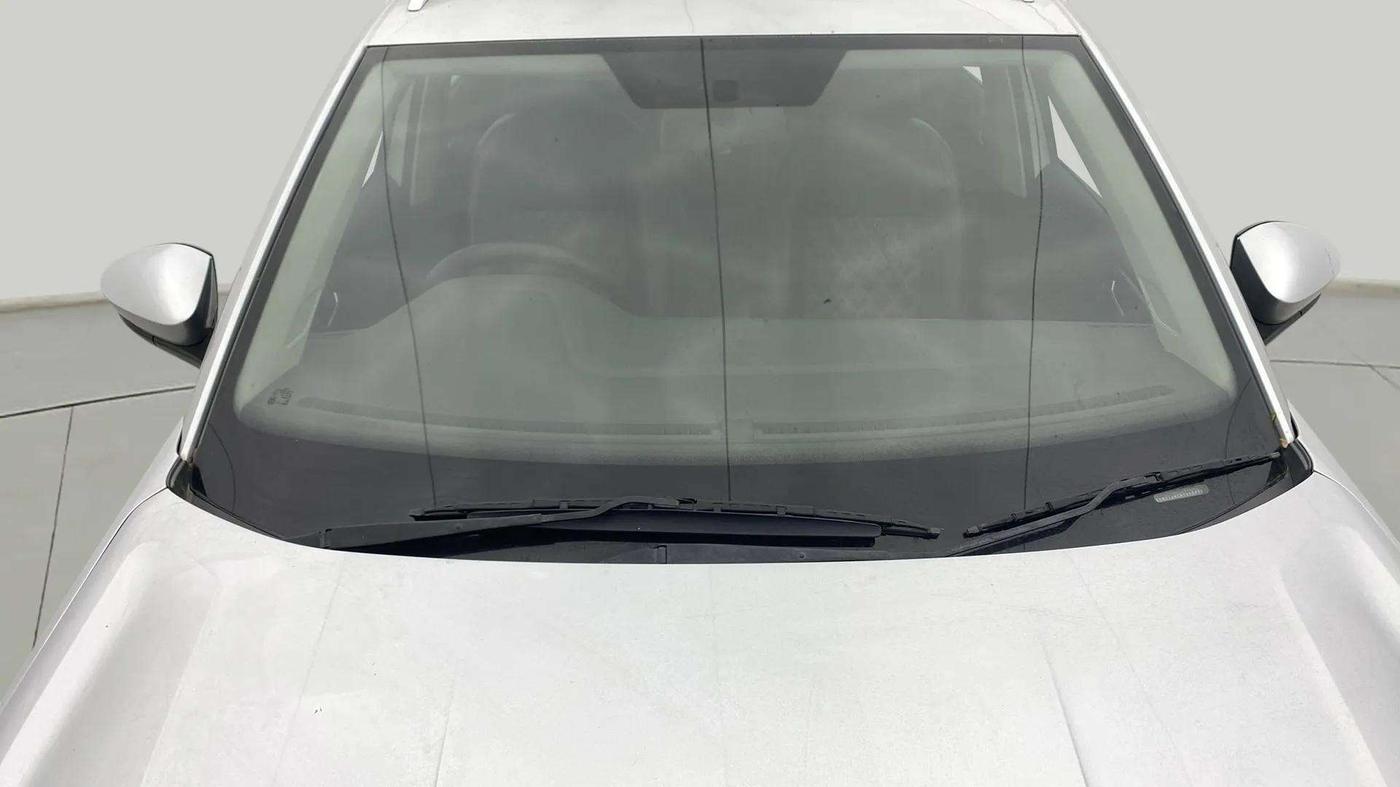 2021 Volkswagen TAIGUN GT 1.5 TSI MT, Petrol, Manual, 58,726 km, Front Windshield