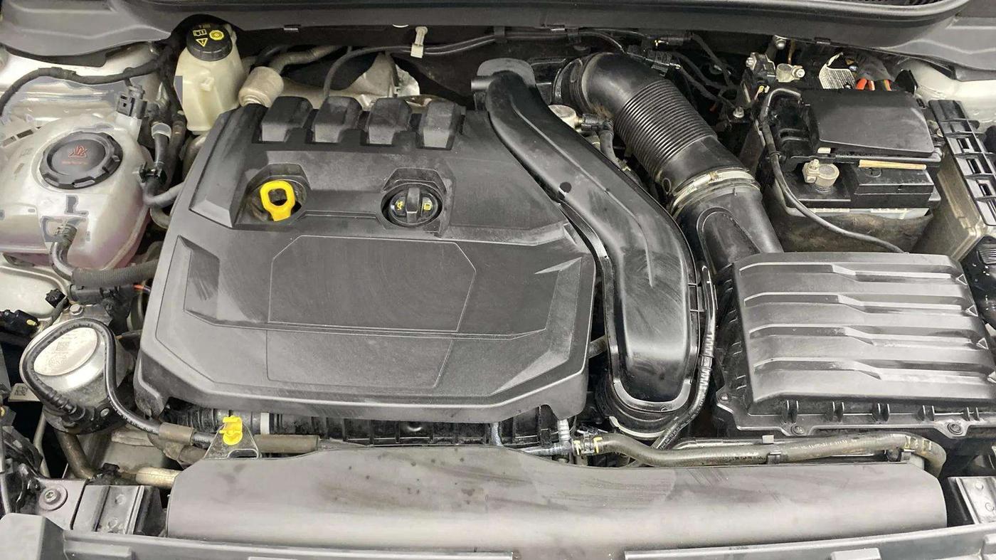 2021 Volkswagen TAIGUN GT 1.5 TSI MT, Petrol, Manual, 58,726 km, Engine View