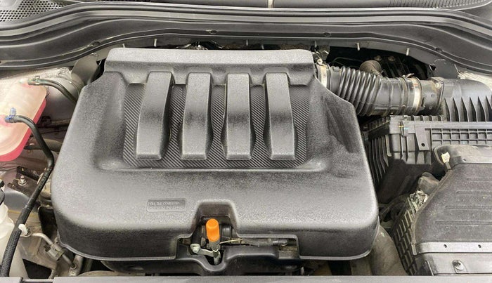 2022 Mahindra XUV700 MX P MT 5 STR, Petrol, Manual, 10,908 km, Engine View