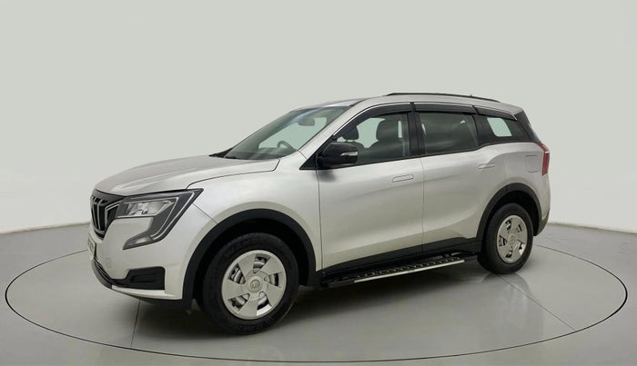 2022 Mahindra XUV700 MX P MT 5 STR, Petrol, Manual, 10,908 km, Left Front Diagonal