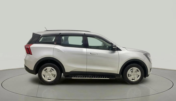 2022 Mahindra XUV700 MX P MT 5 STR, Petrol, Manual, 10,908 km, Right Side View