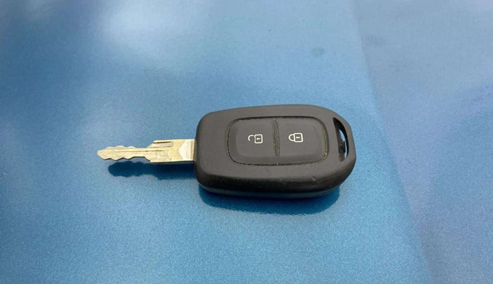 2021 Renault Kwid RXT 1.0 AMT, Petrol, Automatic, 34,825 km, Key Close Up