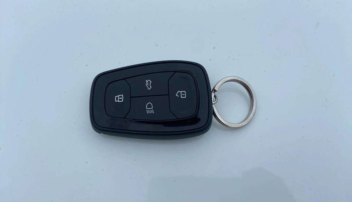 2022 Tata TIGOR XZ PLUS PETROL, Petrol, Manual, 66,191 km, Key Close Up