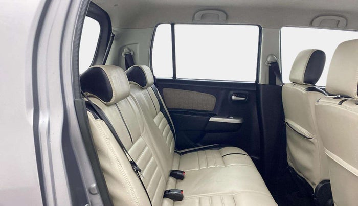 2014 Maruti Wagon R 1.0 VXI, Petrol, Manual, 41,542 km, Right Side Rear Door Cabin