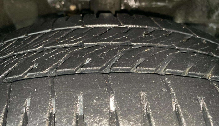 2014 Maruti Wagon R 1.0 VXI, Petrol, Manual, 41,542 km, Right Front Tyre Tread