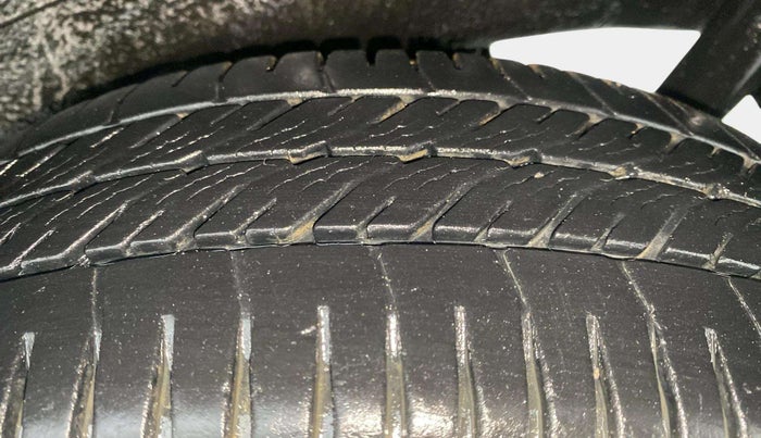 2014 Maruti Wagon R 1.0 VXI, Petrol, Manual, 41,542 km, Left Rear Tyre Tread