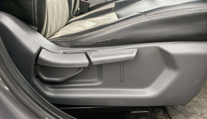 2020 Hyundai GRAND I10 NIOS SPORTZ AMT 1.2 KAPPA VTVT, Petrol, Automatic, 62,502 km, Driver Side Adjustment Panel
