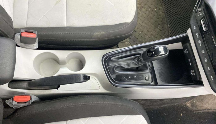 2024 Hyundai NEW I20 SPORTZ 1.2 IVT, Petrol, Automatic, 7,081 km, Gear Lever