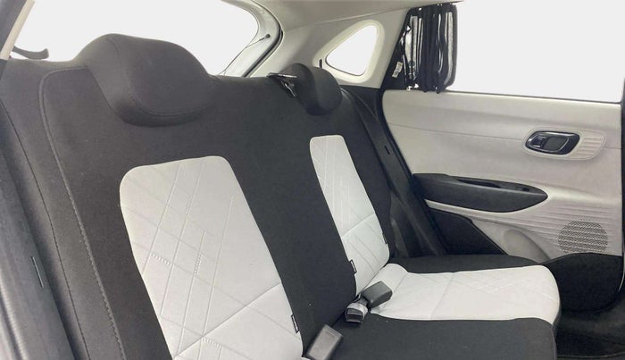 2024 Hyundai NEW I20 SPORTZ 1.2 IVT, Petrol, Automatic, 7,081 km, Right Side Rear Door Cabin