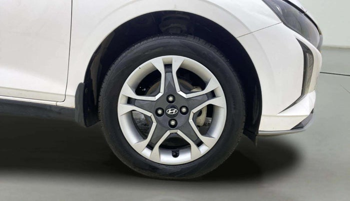 2024 Hyundai NEW I20 SPORTZ 1.2 IVT, Petrol, Automatic, 7,081 km, Right Front Wheel