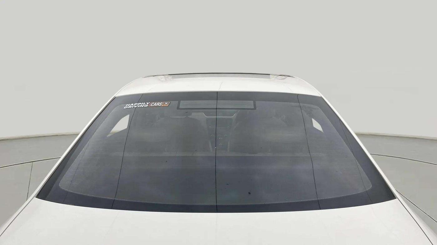 2015 Skoda Octavia STYLE PLUS AT 1.8 TSI, Petrol, Automatic, 71,177 km, Rear Windshield