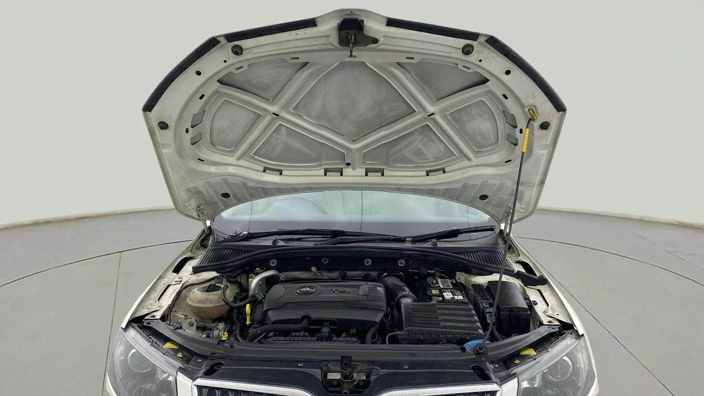 2015 Skoda Octavia STYLE PLUS AT 1.8 TSI, Petrol, Automatic, 71,177 km, Open Bonet