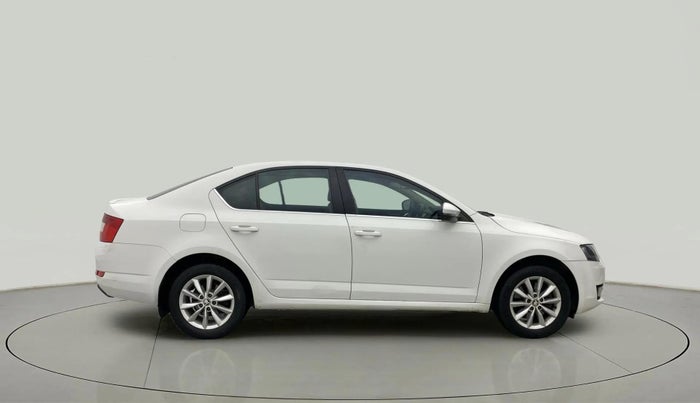 2015 Skoda Octavia STYLE PLUS AT 1.8 TSI, Petrol, Automatic, 70,481 km, Right Side View