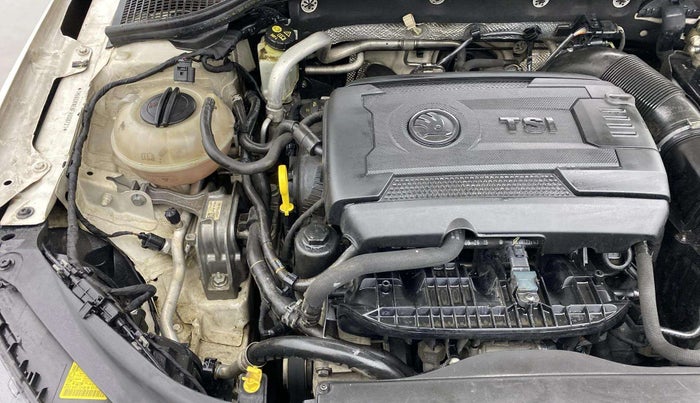 2015 Skoda Octavia STYLE PLUS AT 1.8 TSI, Petrol, Automatic, 70,481 km, Engine View - Right