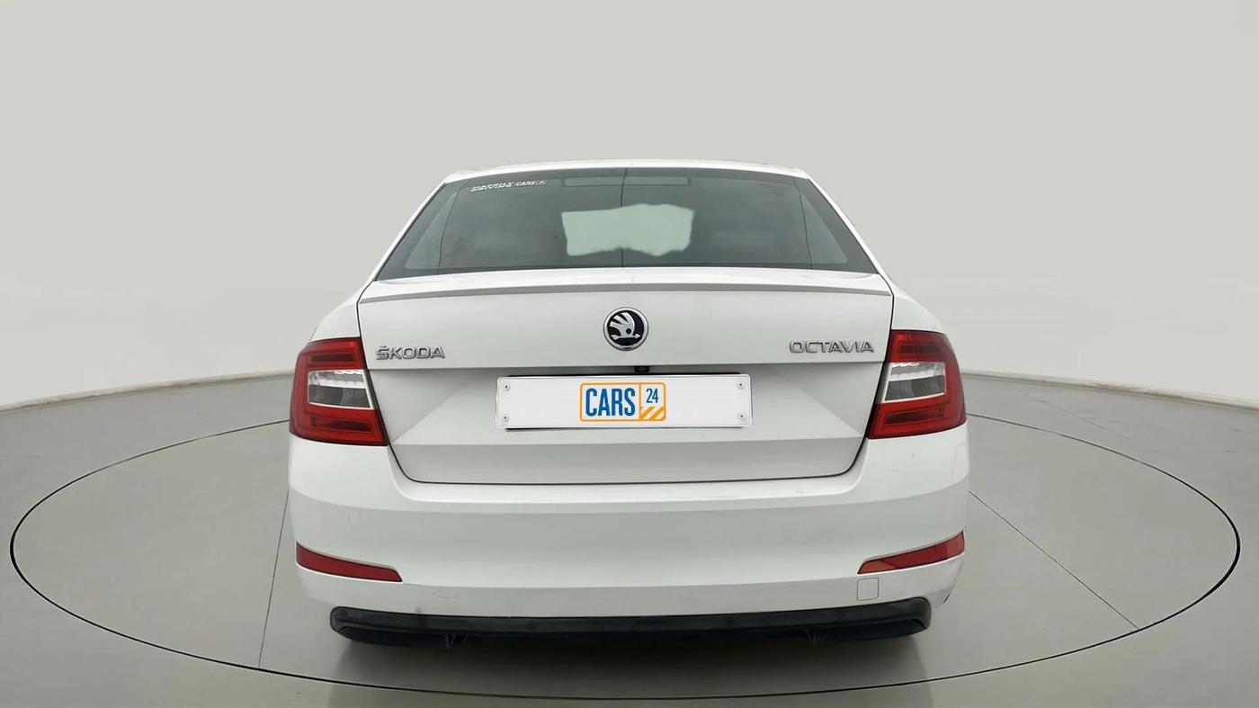 2015 Skoda Octavia STYLE PLUS AT 1.8 TSI, Petrol, Automatic, 71,177 km, Back/Rear