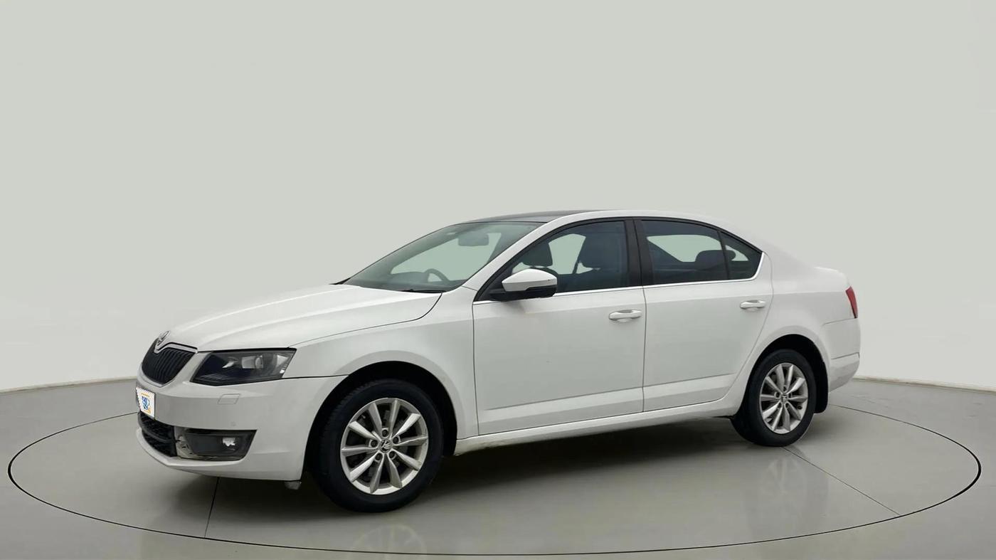 2015 Skoda Octavia STYLE PLUS AT 1.8 TSI, Petrol, Automatic, 71,177 km, Left Front Diagonal