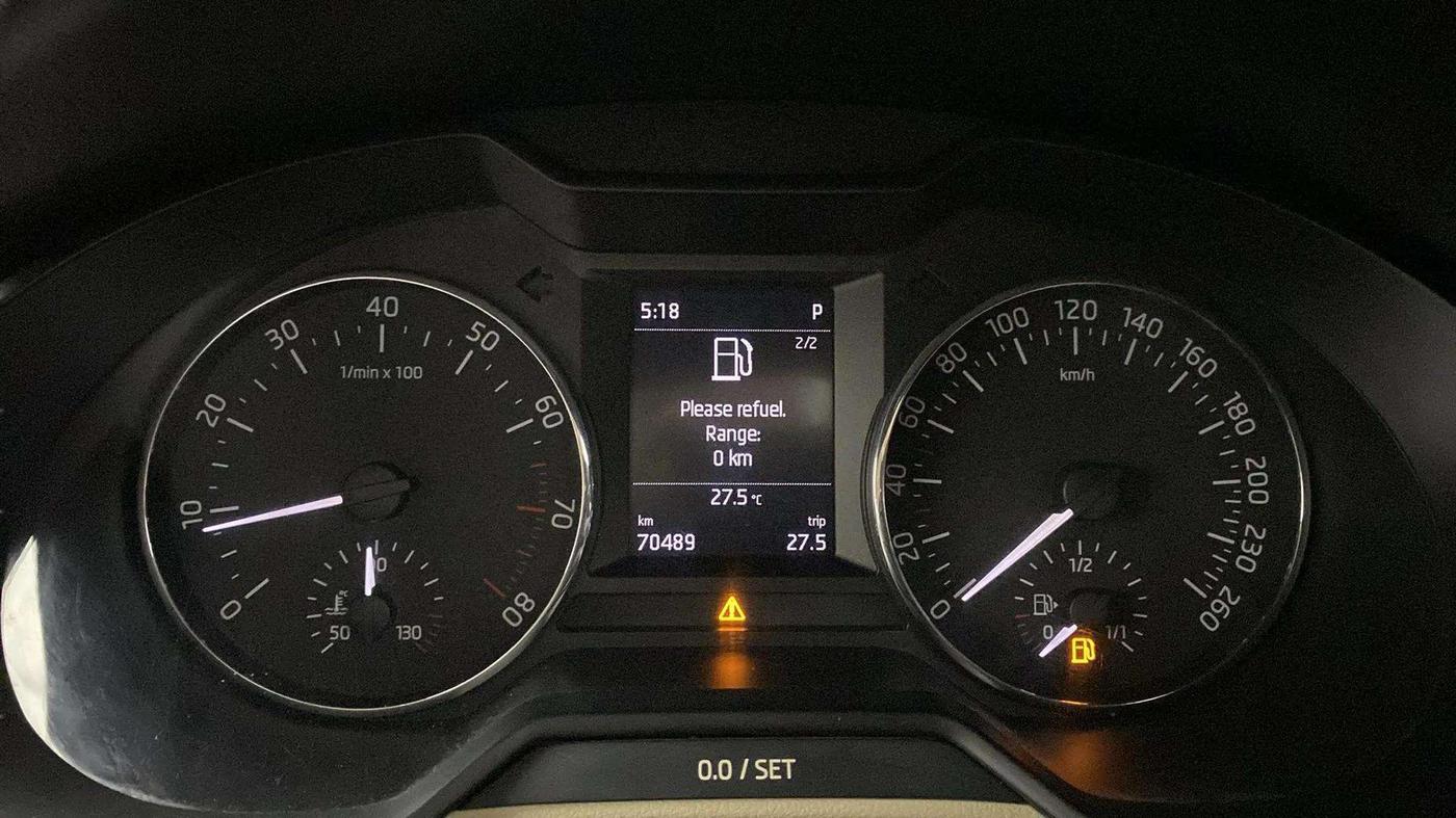 2015 Skoda Octavia STYLE PLUS AT 1.8 TSI, Petrol, Automatic, 71,177 km, Odometer Image