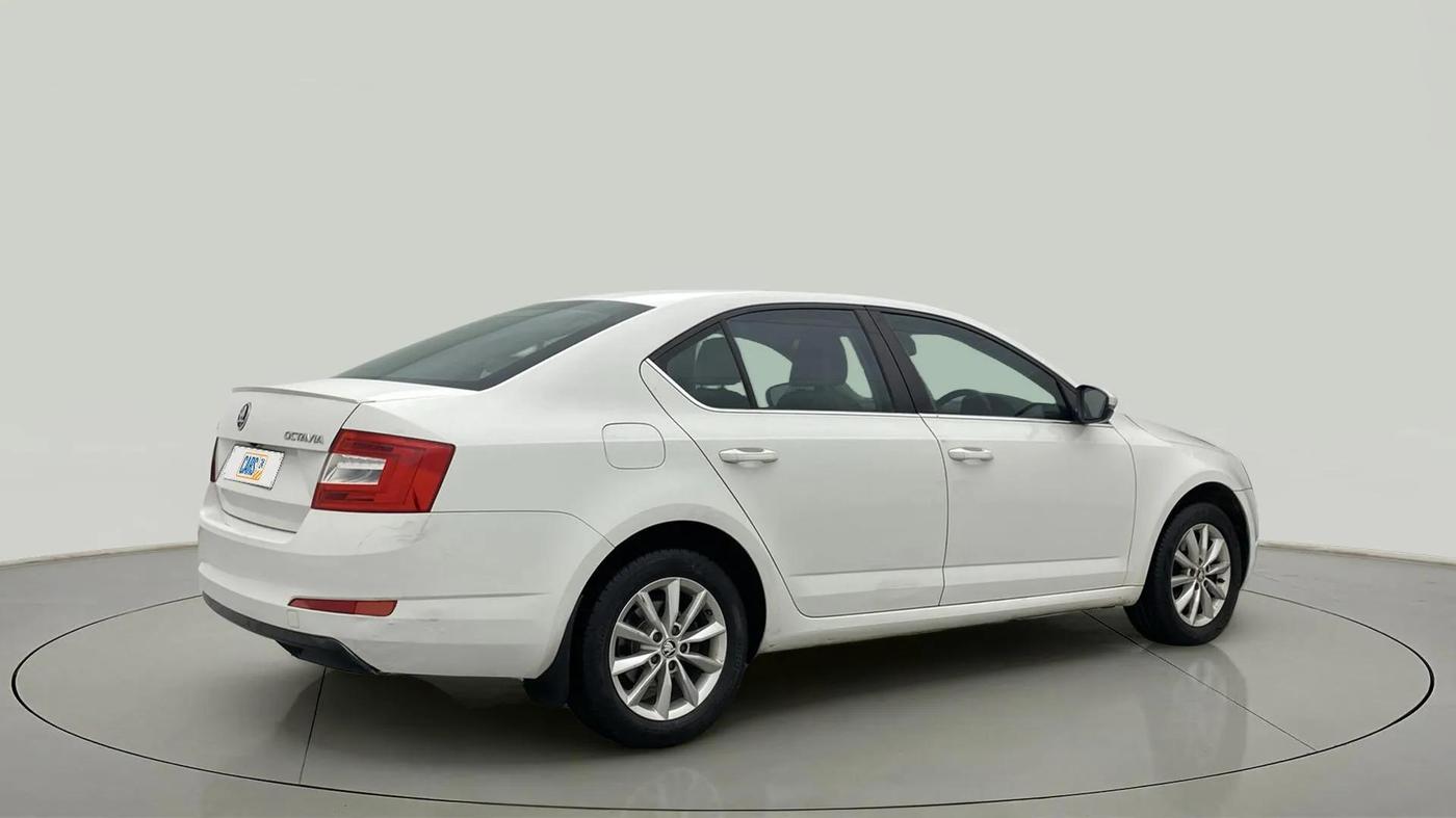 2015 Skoda Octavia STYLE PLUS AT 1.8 TSI, Petrol, Automatic, 71,177 km, Right Back Diagonal