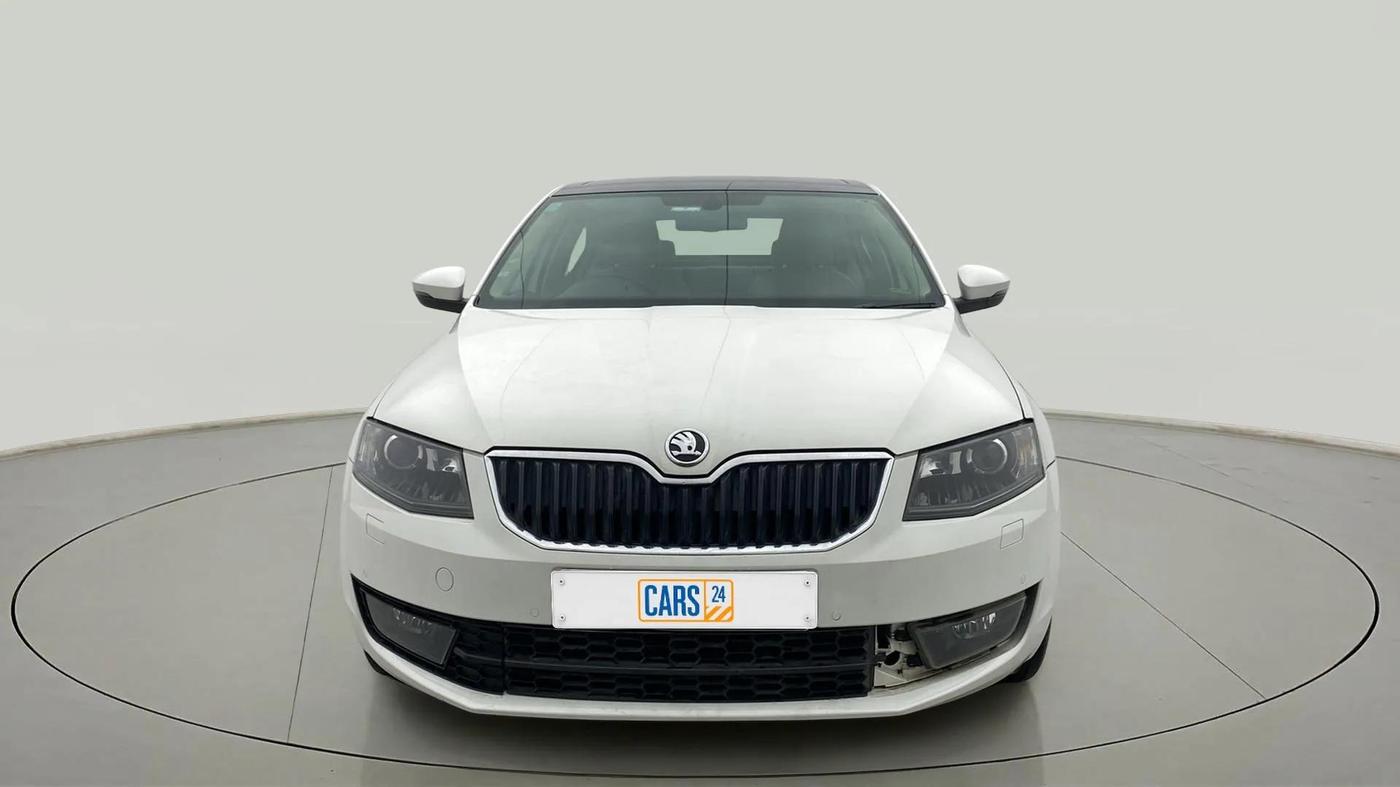 2015 Skoda Octavia STYLE PLUS AT 1.8 TSI, Petrol, Automatic, 71,177 km, Front