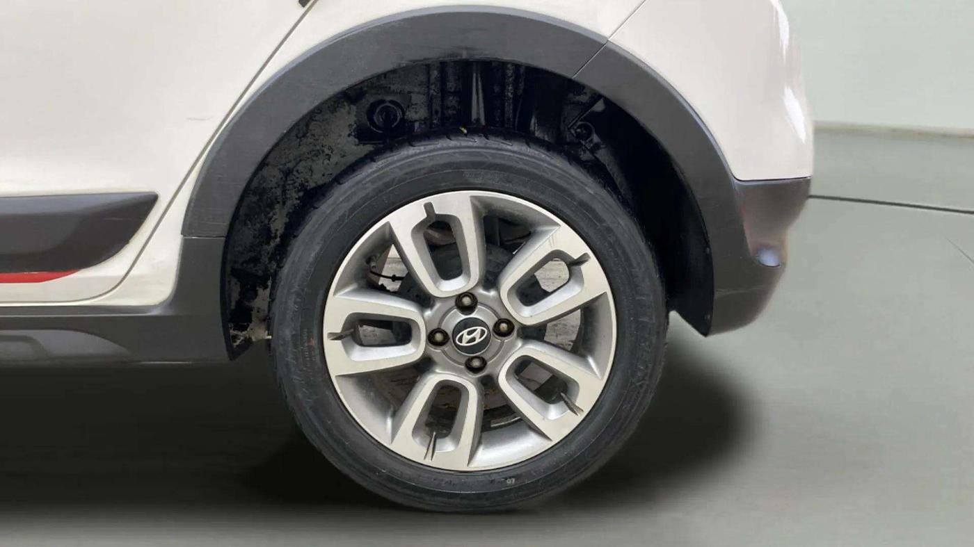 2018 Hyundai i20 Active 1.2 S, Petrol, Manual, 83,352 km, Left Rear Wheel
