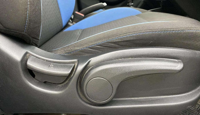 2018 Hyundai i20 Active 1.2 S, Petrol, Manual, 83,352 km, Driver Side Adjustment Panel