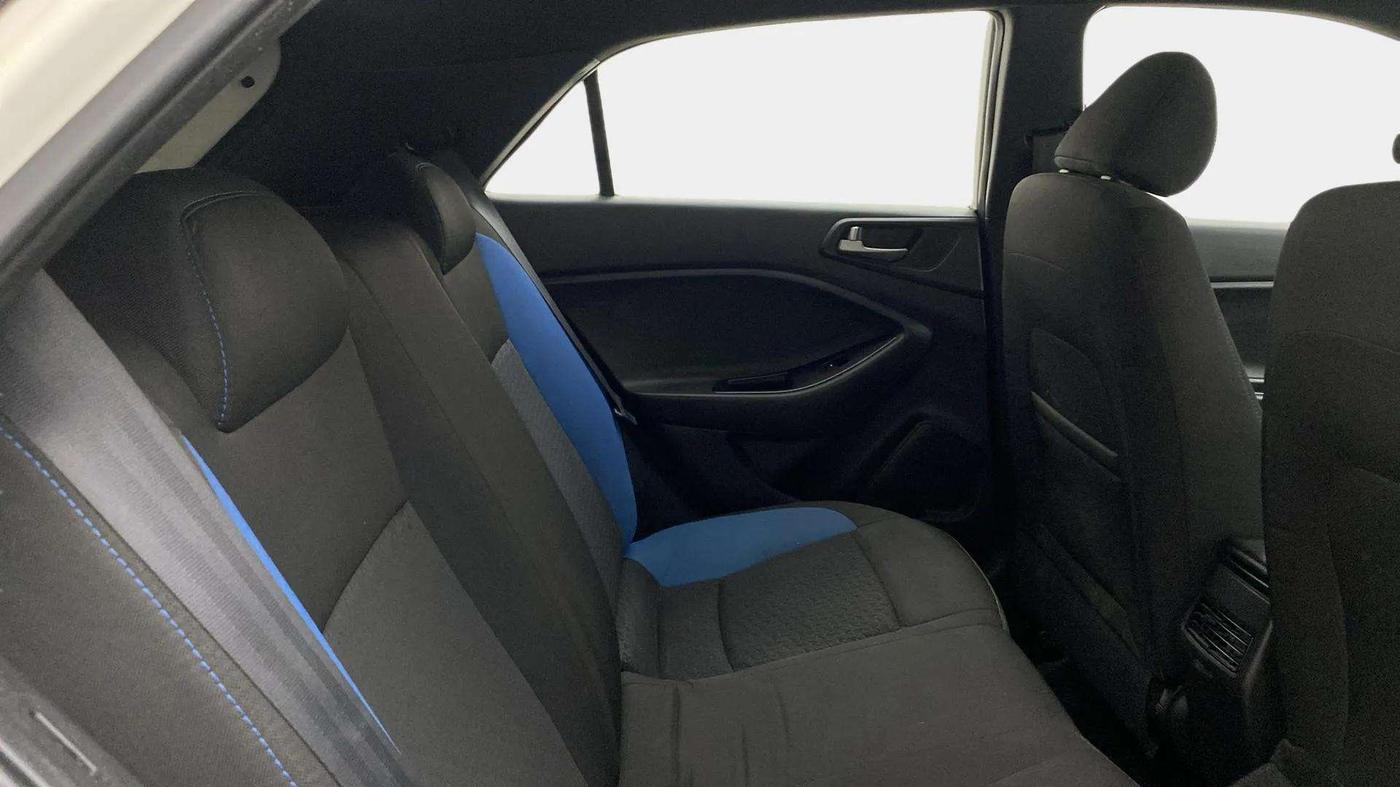 2018 Hyundai i20 Active 1.2 S, Petrol, Manual, 83,352 km, Right Side Rear Door Cabin