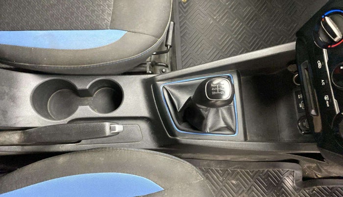 2018 Hyundai i20 Active 1.2 S, Petrol, Manual, 83,352 km, Gear Lever