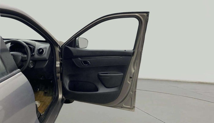 2017 Renault Kwid RXT 1.0, Petrol, Manual, 34,967 km, RHS Front Door