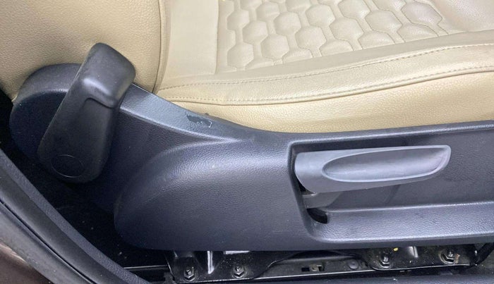 2020 Volkswagen Polo COMFORTLINE PLUS 1.0L MPI, Petrol, Manual, 74,219 km, Driver Side Adjustment Panel
