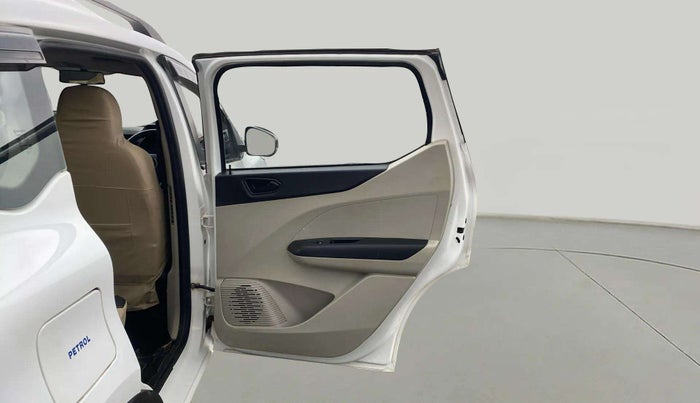 2023 Renault TRIBER RXT, Petrol, Manual, 27,341 km, RHS Rear Door