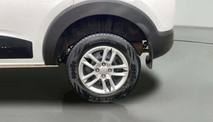 2023 Renault TRIBER RXT, Petrol, Manual, 27,341 km, Left Rear Wheel