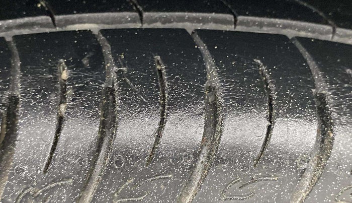 2016 Ford Ecosport TITANIUM 1.5L PETROL AT, Petrol, Automatic, 85,166 km, Right Rear Tyre Tread