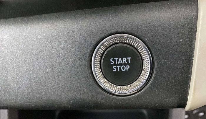 2020 Renault TRIBER RXZ, Petrol, Manual, 61,370 km, Keyless Start/ Stop Button