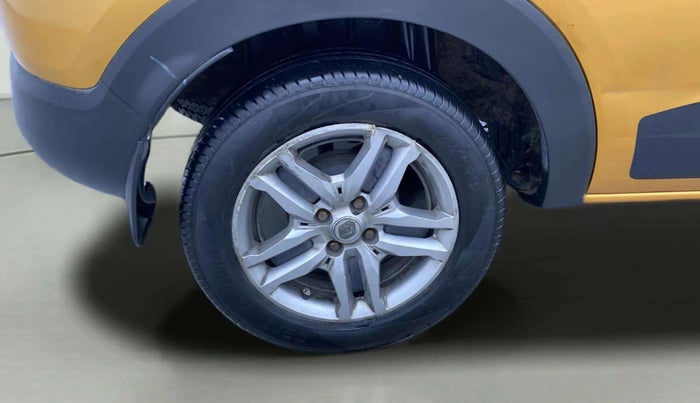 2020 Renault TRIBER RXZ, Petrol, Manual, 61,370 km, Right Rear Wheel