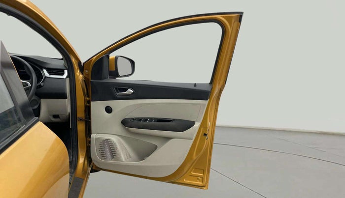 2020 Renault TRIBER RXZ, Petrol, Manual, 61,370 km, RHS Front Door