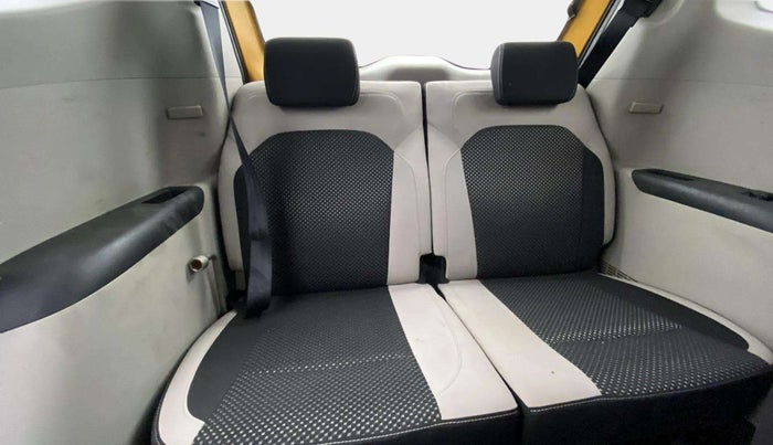 2020 Renault TRIBER RXZ, Petrol, Manual, 61,370 km, Third Seat Row ( optional )