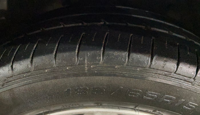 2021 Maruti Ciaz ZETA 1.5 SHVS MT PETROL, Petrol, Manual, 58,127 km, Right Front Tyre Tread