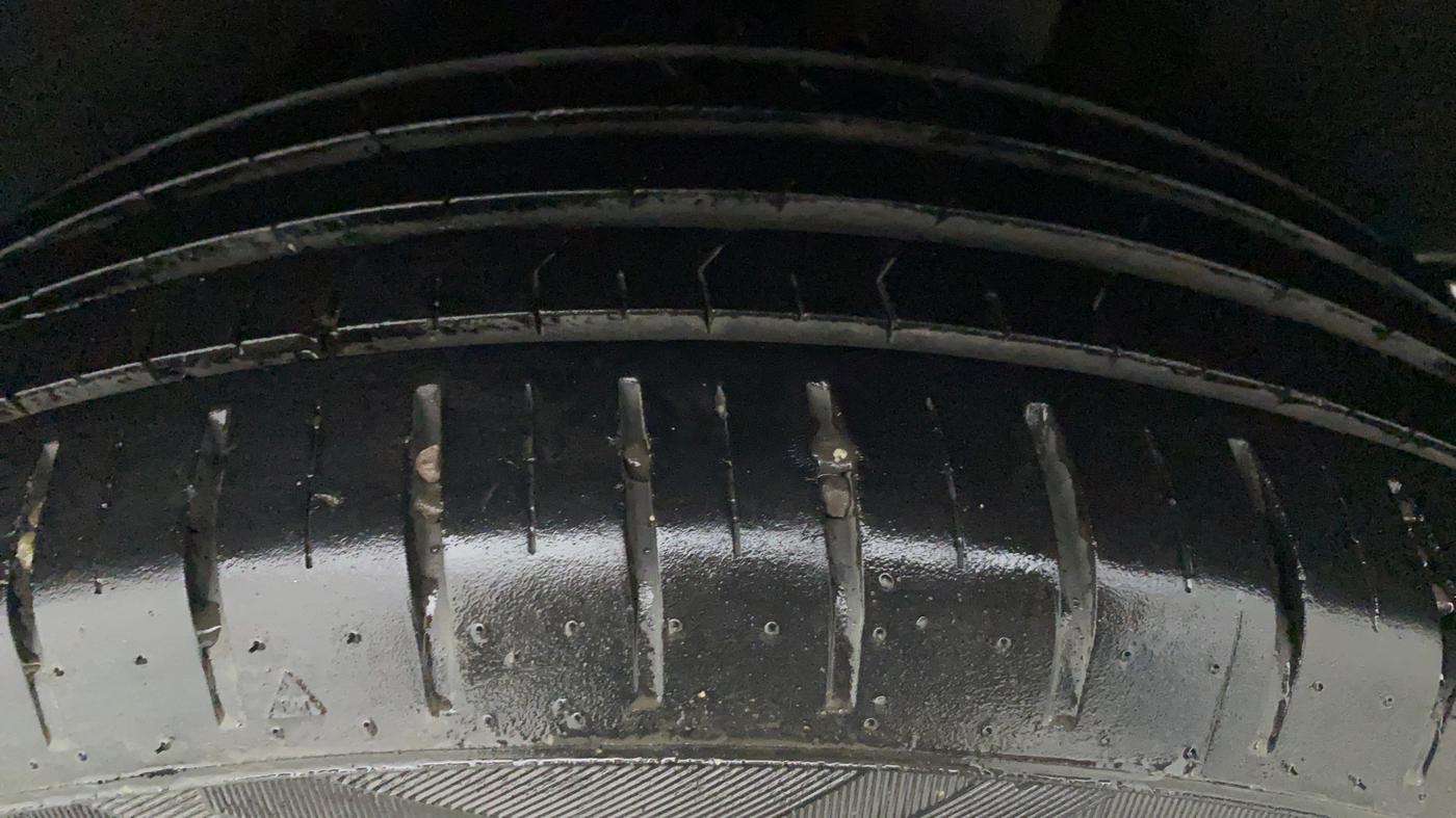 2020 Toyota Glanza G MT PETROL, Petrol, Manual, 13,020 km, Right Front Tyre Tread