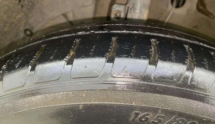 2018 Maruti Dzire VXI AMT, Petrol, Automatic, 66,895 km, Left Front Tyre Tread