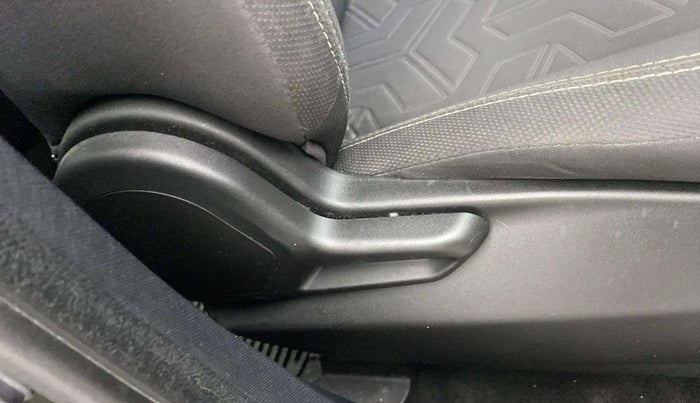 2021 Tata NEXON XZ PETROL, Petrol, Manual, 31,906 km, Driver Side Adjustment Panel