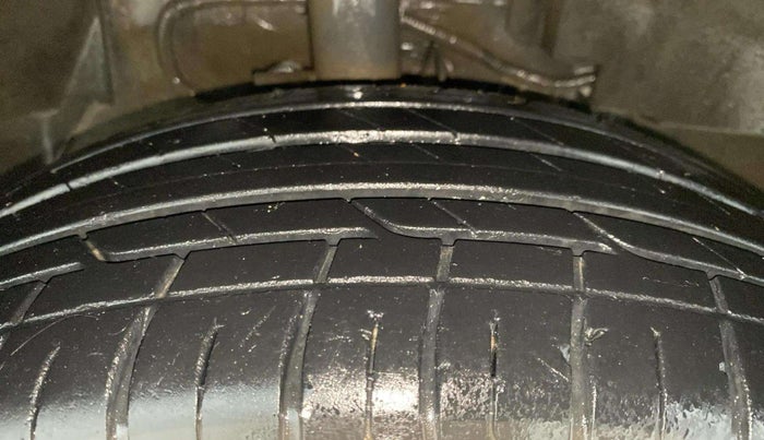 2021 Tata NEXON XZ PETROL, Petrol, Manual, 31,906 km, Right Front Tyre Tread
