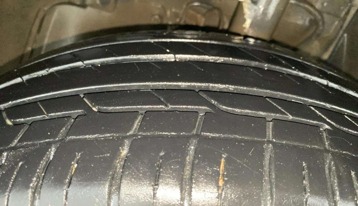 2021 Tata NEXON XZ PETROL, Petrol, Manual, 31,906 km, Left Front Tyre Tread