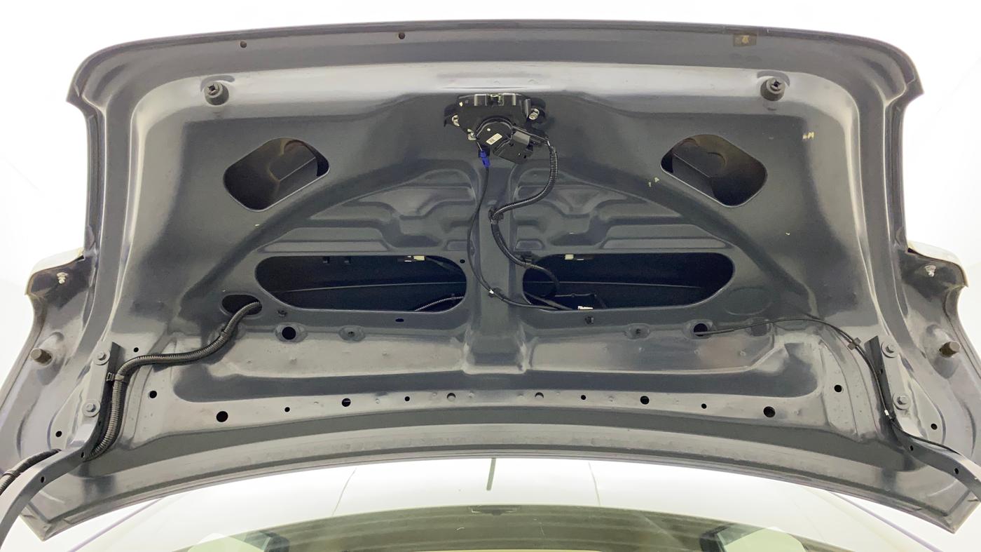 2017 Maruti Dzire VXI, Petrol, Manual, 38,705 km, Boot Door Open
