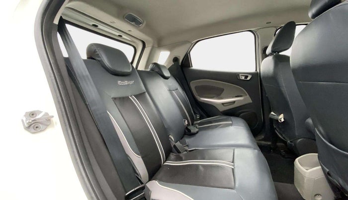 2014 Ford Ecosport TITANIUM 1.5L PETROL AT, Petrol, Automatic, 1,01,533 km, Right Side Rear Door Cabin
