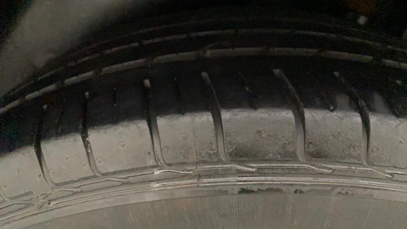 2016 Hyundai Creta SX PLUS AT 1.6 PETROL, Petrol, Automatic, 56,441 km, Left Rear Tyre Tread
